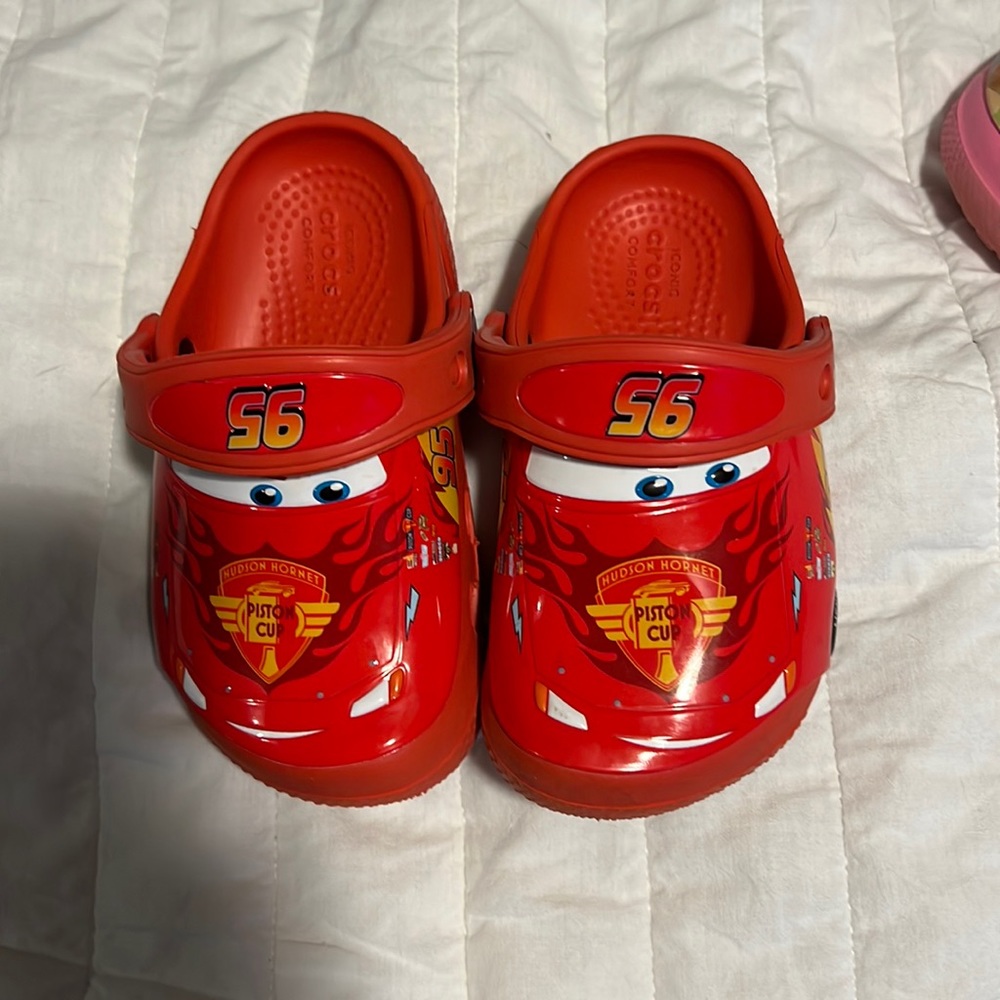 Disney brand cars crocs size C8 like new condition